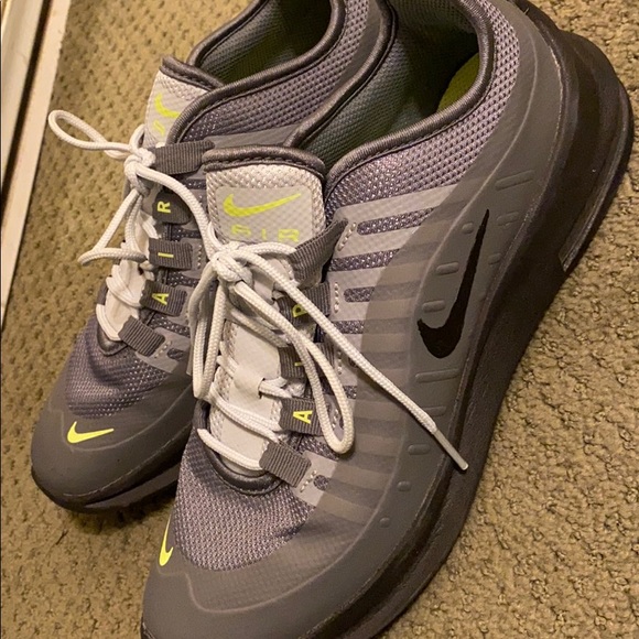 Nike Air Max Youth Size 5 (can fit women’s size 6) - Picture 3 of 4